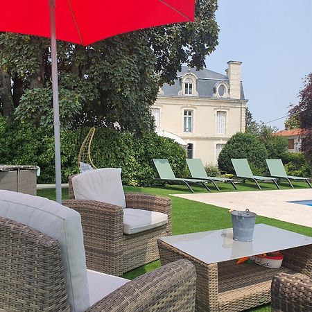 Bed and Breakfast Les 5 Escales Parthenay Exterior foto