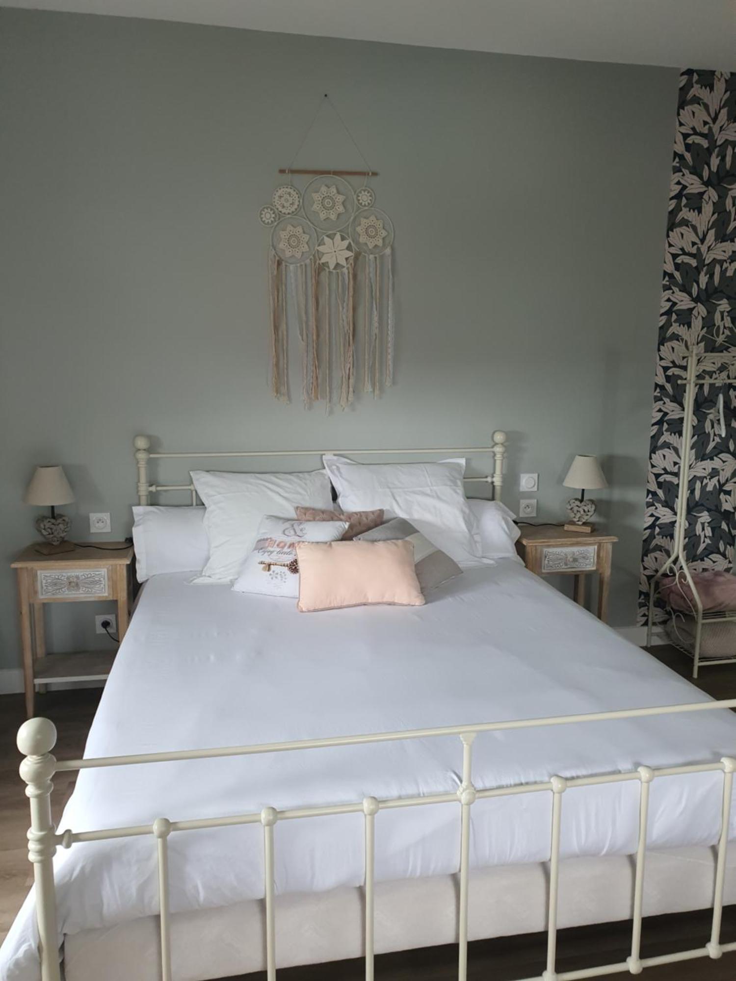 Bed and Breakfast Les 5 Escales Parthenay Exterior foto