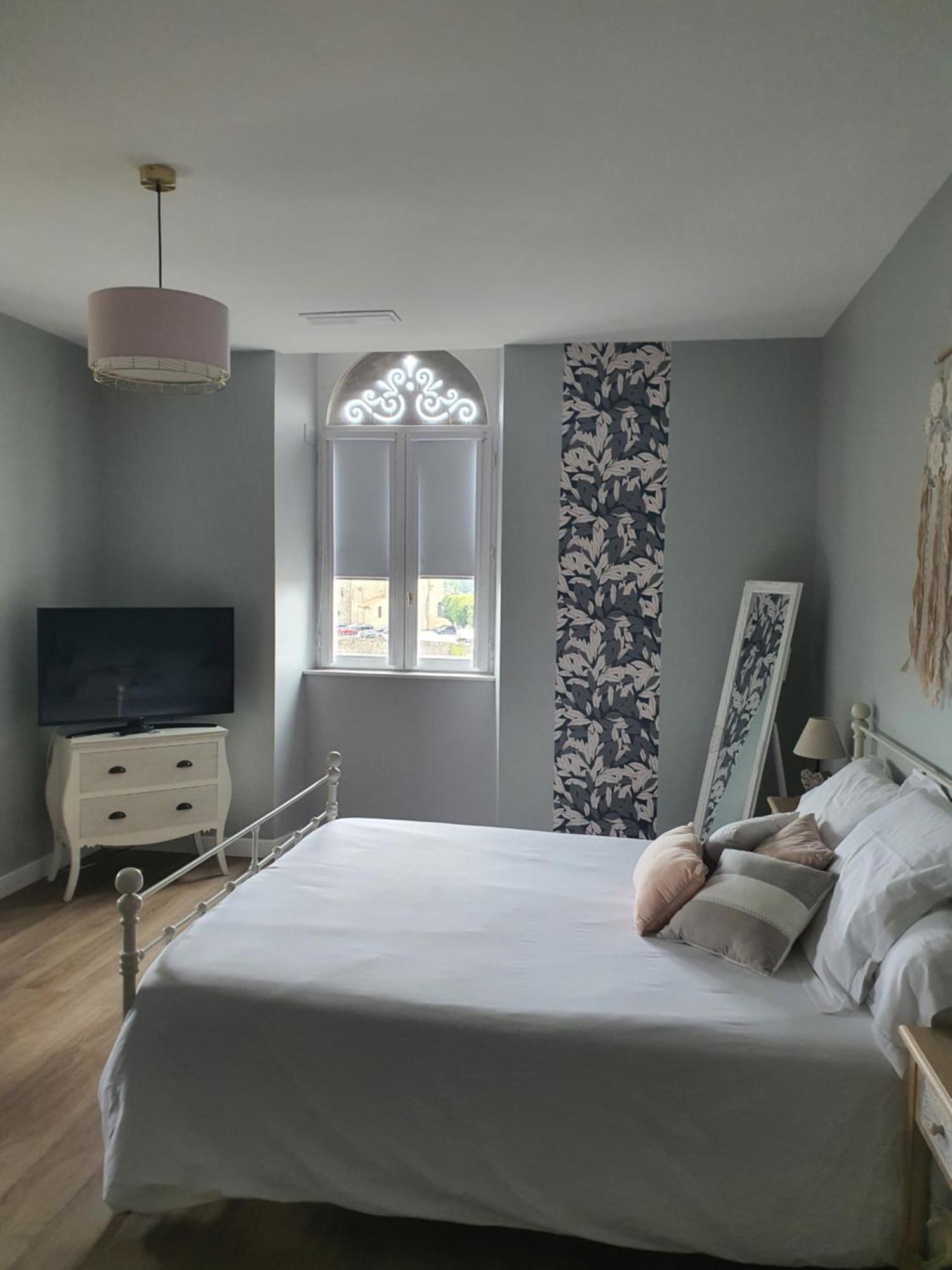 Bed and Breakfast Les 5 Escales Parthenay Exterior foto